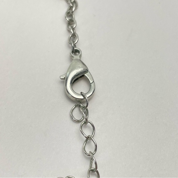 LAURA Jewelry Set Necklace and Earrings - Picture 7 of 7